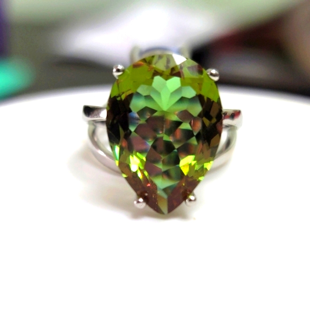 Naturally Color Changing Zultanite Ring - Picture 3 of 11